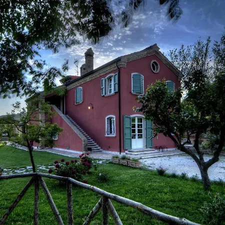 아파트 La Casa Rossa 아쿠아비바 피세나
